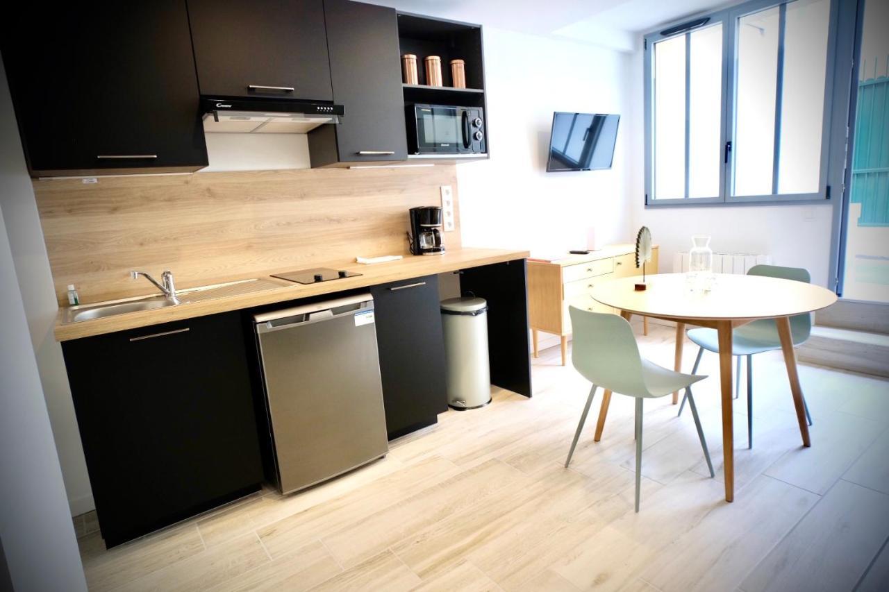 Affaire, Petit Dejeuner Offert En Hypercentre
