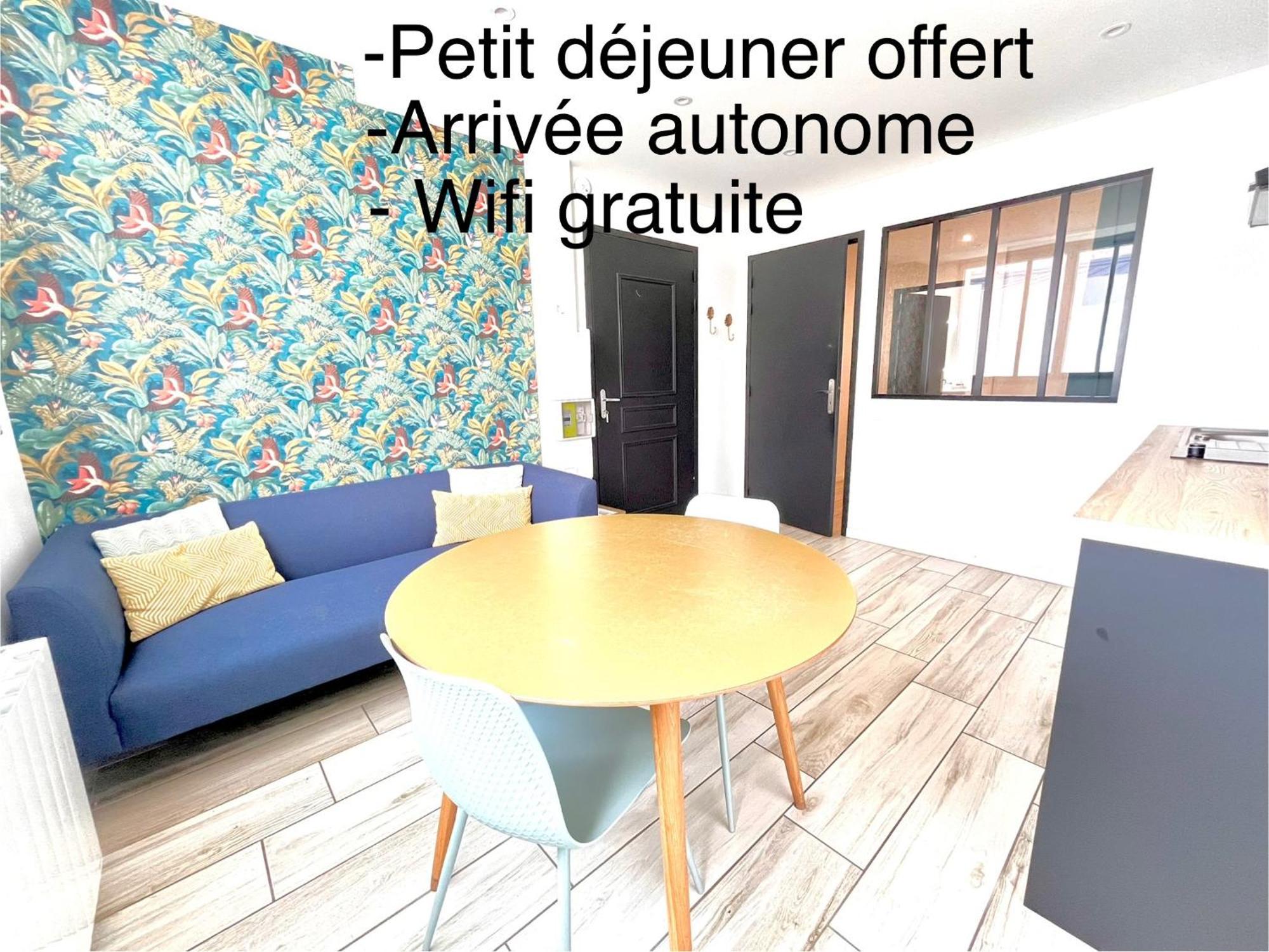 Affaire, Petit Dejeuner Offert En Hypercentre 2* Caen