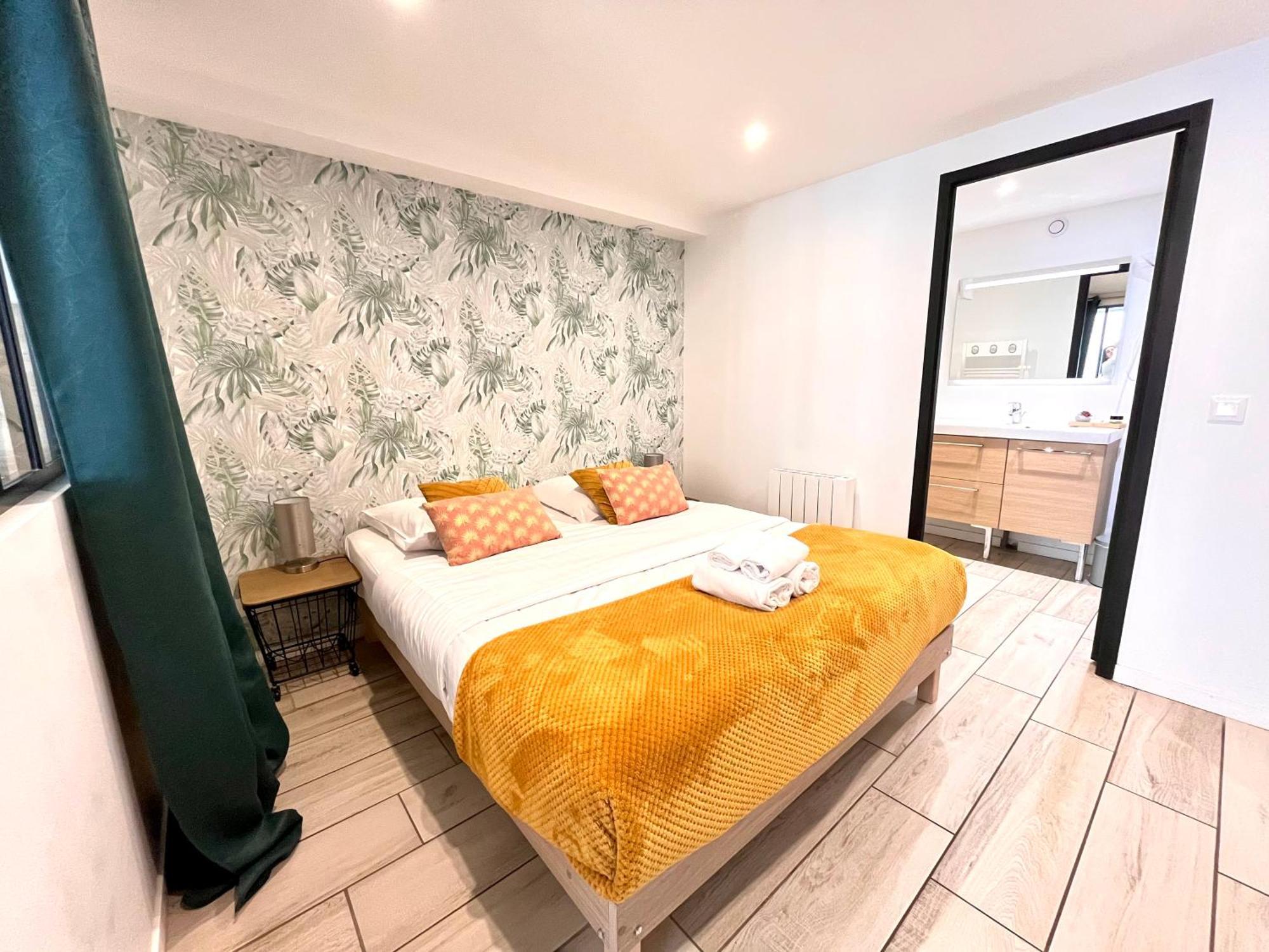 Affaire, Petit Dejeuner Offert En Hypercentre Aparthotel Caen